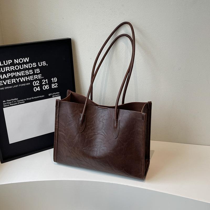 Ретро ощущение поездки на работу большая сумка женская 2025 осень новая декомпрессионная модная сумка-тоут в иностранном стиле большая вместимость сумка на плечо темно-коричневого
Ретро ощущение поездки на работу большая сумка женская 2025 осень новая декомпрессионная модная сумка-тоут в иностранном стиле большая вместимость сумка на плечо темно-коричневого