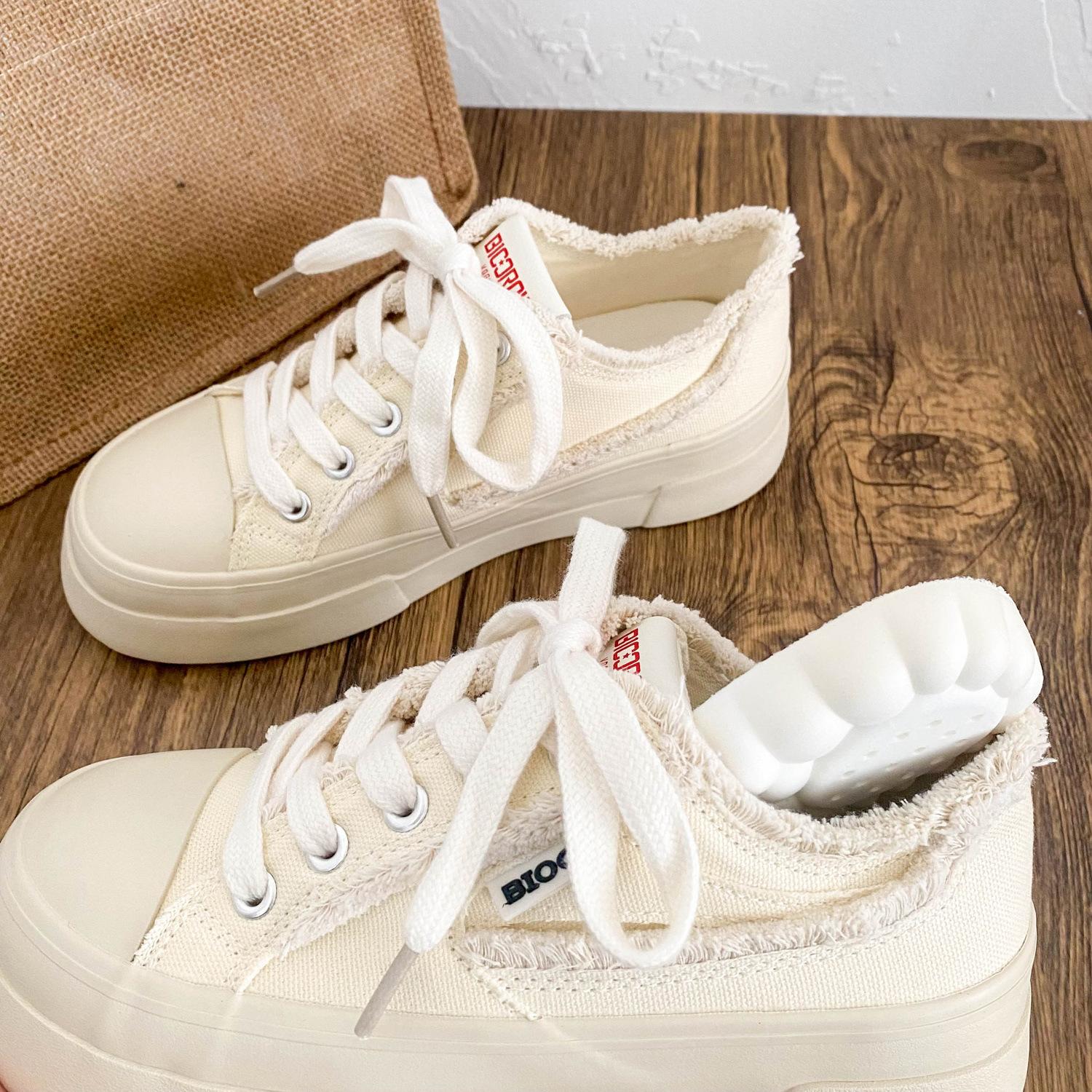 B-9292 latex insole/platform canvas shoes women Wu Jianhao retro 2025 new versatile board shoes little white shoes 35 чёрный
B-9292 latex insole/platform canvas shoes women Wu Jianhao retro 2025 new versatile board shoes little white shoes 35 чёрный