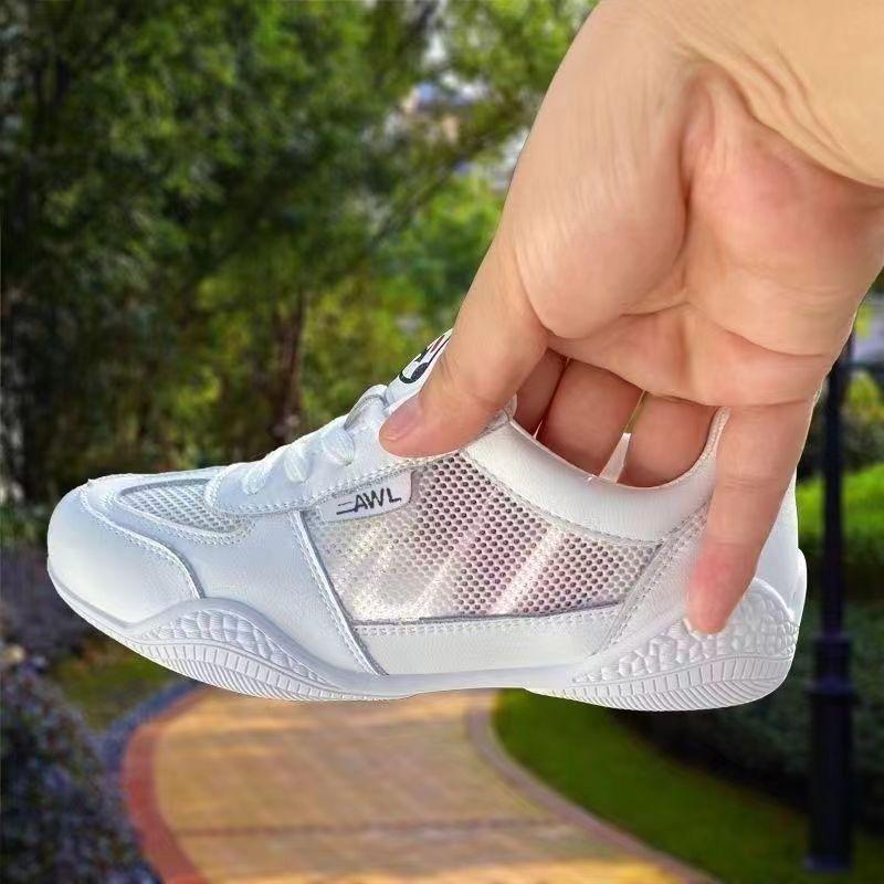 Little white shoes women s shoes leather surface mesh sports casual flat bottom versatile Korean version fashion soft sole soft cotton s 40
Little white shoes women s shoes leather surface mesh sports casual flat bottom versatile Korean version fashion soft sole soft cotton s 40