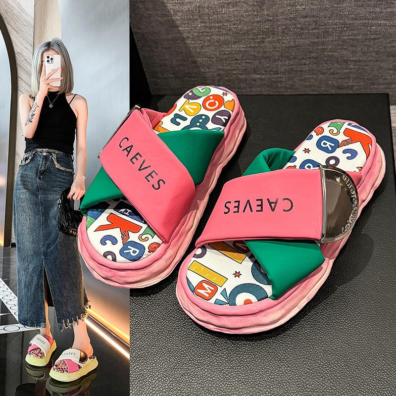 Graffiti slippers women s summer wear new niche fashion muffin thick bottom out beach cool slippers 35 бежевый
Graffiti slippers women s summer wear new niche fashion muffin thick bottom out beach cool slippers 35 бежевый