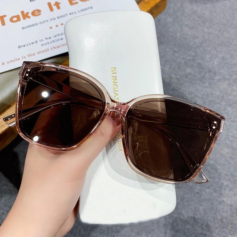 Men s Women s Retro Square Sunglasses Fashion Classic UV400 Sunscreen Outdoor Sunglasses Riding Driving Essential Eyewear AS THE PICTURE
Men s Women s Retro Square Sunglasses Fashion Classic UV400 Sunscreen Outdoor Sunglasses Riding Driving Essential Eyewear AS THE PICTURE