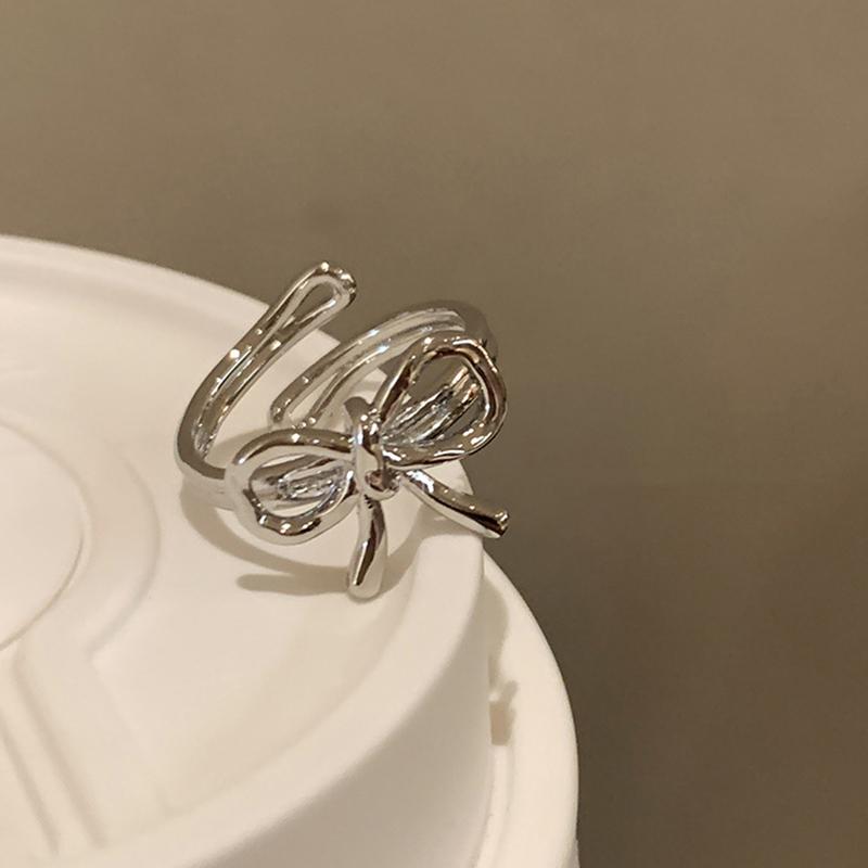 Нерегулярные линии бант бабочка эстетика кольцо готический винтажный Harajuku Kpop открывающееся кольцо Y2K ювелирные аксессуары
Нерегулярные линии бант бабочка эстетика кольцо готический винтажный Harajuku Kpop открывающееся кольцо Y2K ювелирные аксессуары