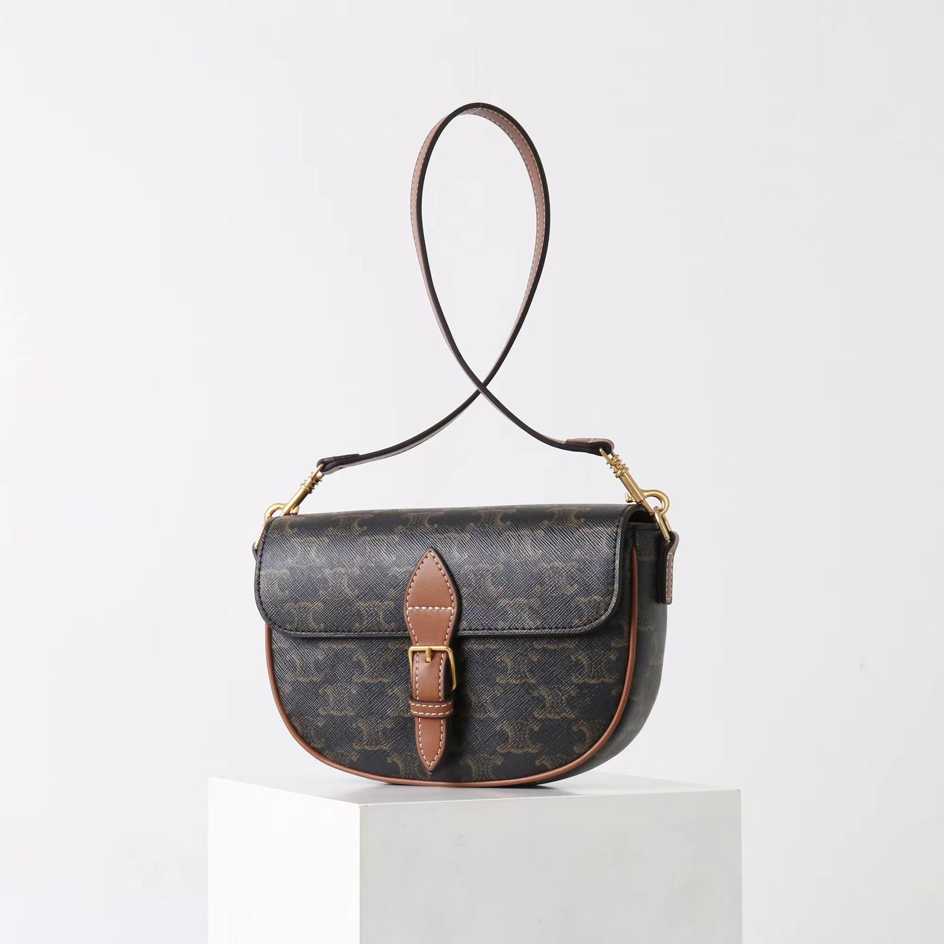 2025 Retro Monogram High-End Women s Crossbody Saddle Bag with Versatile Shoulder Strap
2025 Retro Monogram High-End Women s Crossbody Saddle Bag with Versatile Shoulder Strap