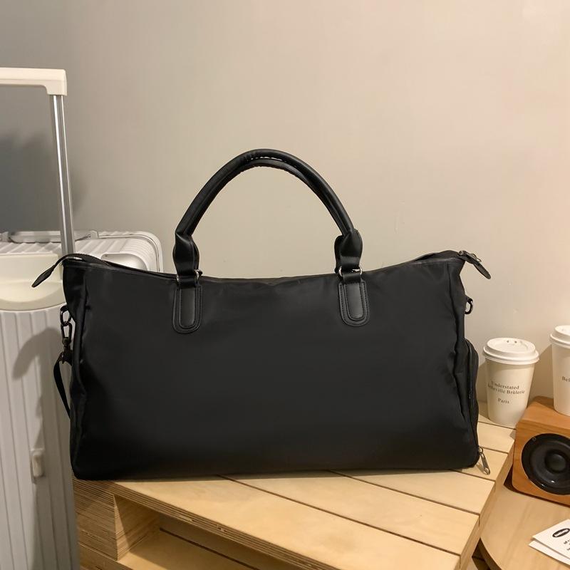 Luggage bags, men s and women s large-capacity sports fitness bags, high-end travel, solid color, simple trend, large-capacity travel bags чорний
Luggage bags, men s and women s large-capacity sports fitness bags, high-end travel, solid color, simple trend, large-capacity travel bags чорний