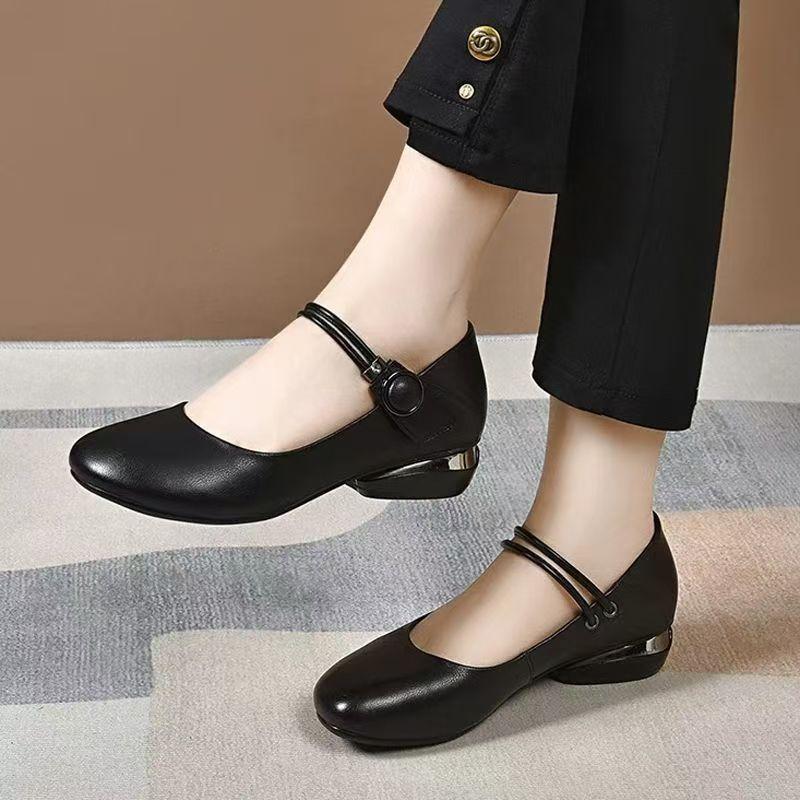 Женские однобортные туфли на весну и осень, небольшие кожаные туфли с плоской подошвой, нескользящие, удобные, с легким носком, с круглой головкой, с мягкой подошвой и мягкой поверхностью. 40 чёрный
Женские однобортные туфли на весну и осень, небольшие кожаные туфли с плоской подошвой, нескользящие, удобные, с легким носком, с круглой головкой, с мягкой подошвой и мягкой поверхностью. 40 чёрный