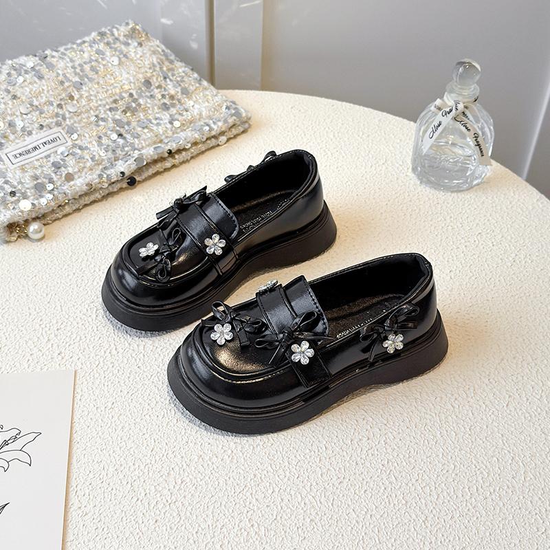 Girls Leather School Mary Jane Shoes New Autumn Toddler Princess Shoes with Floral Bow Soft Sole Elegant Kids Party Flats 28 чорний
Girls Leather School Mary Jane Shoes New Autumn Toddler Princess Shoes with Floral Bow Soft Sole Elegant Kids Party Flats 28 чорний