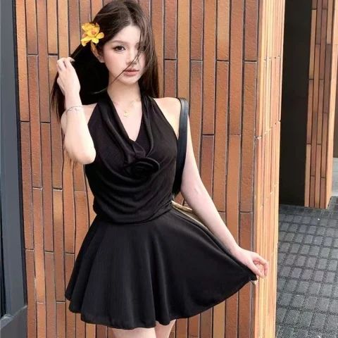 New black suspender neck dress children wear in summer French temperament seaside holiday skirt XL чорний
New black suspender neck dress children wear in summer French temperament seaside holiday skirt XL чорний