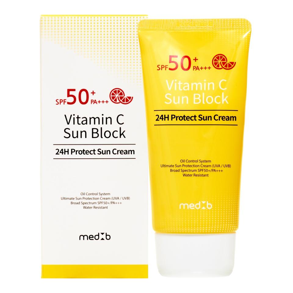 Солнцезащитный крем для лица с витамином C MEDB Vitamin C 24H Protect Sun Cream 70мл
Солнцезащитный крем для лица с витамином C MEDB Vitamin C 24H Protect Sun Cream 70мл