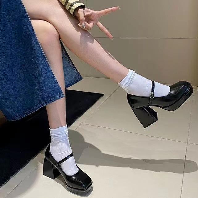 Mary Jane shoes women s 2025 spring new fashion sweet platform thick heel pearl small leather shoes black high heels large size 35
Mary Jane shoes women s 2025 spring new fashion sweet platform thick heel pearl small leather shoes black high heels large size 35