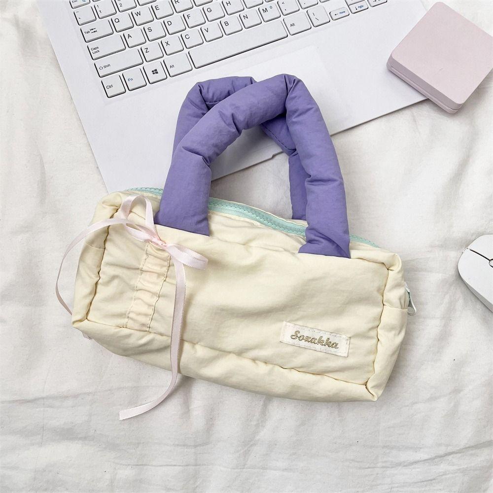 Soft Cotton Filled Down Handbag Korean Style Large Capacity Pencil Case Bowknot Makeup Bag Women зелений
Soft Cotton Filled Down Handbag Korean Style Large Capacity Pencil Case Bowknot Makeup Bag Women зелений