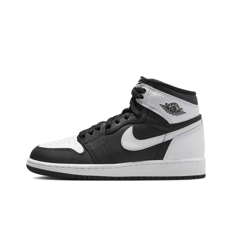 Jordan 1 Retro High OG Черно-белые GS 38
Jordan 1 Retro High OG Черно-белые GS 38