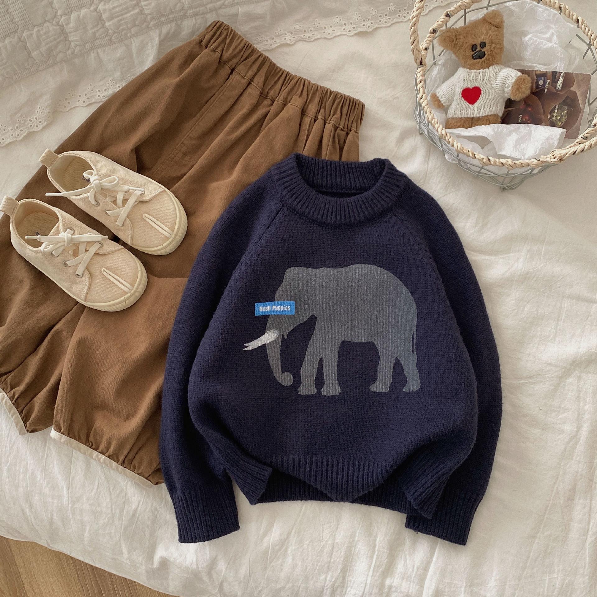 2025 Autumn/Winter Kids Thick Pullover Sweater with Large Elephant Print 130 cm темно-синього кольору
2025 Autumn/Winter Kids Thick Pullover Sweater with Large Elephant Print 130 cm темно-синього кольору