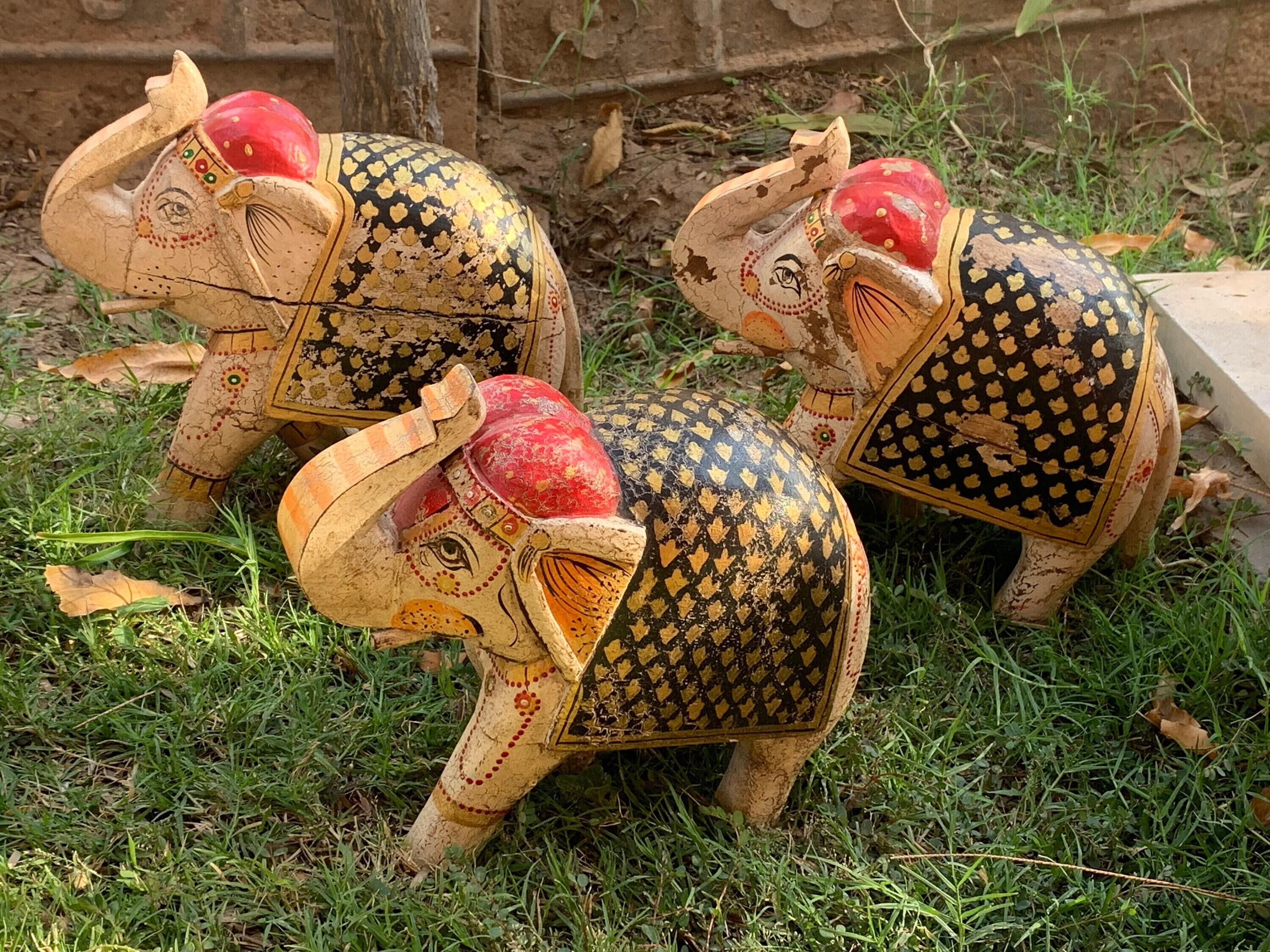 Hand Carved Wooden Elephant Figurines: Indian Folk Art Set of 3 16” X 8” X 24” (l x w x h) разноцветный
Hand Carved Wooden Elephant Figurines: Indian Folk Art Set of 3 16” X 8” X 24” (l x w x h) разноцветный