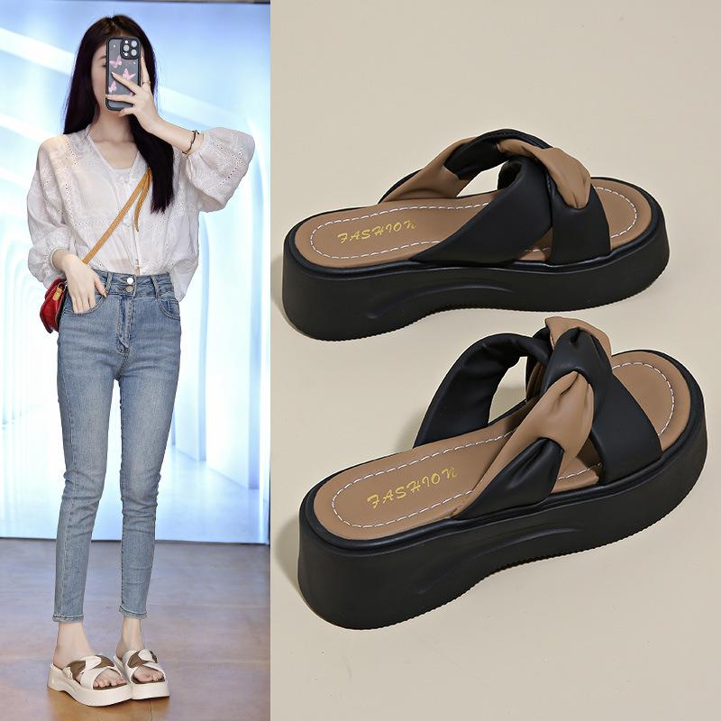 Premium thick-soled crossed slippers women s summer wear 2025 new with skirt beach cool slippers 35 чёрный
Premium thick-soled crossed slippers women s summer wear 2025 new with skirt beach cool slippers 35 чёрный