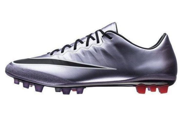 Nike Mercurial Vapor X AG R Сріблясто-чорний 717139-580 41
Nike Mercurial Vapor X AG R Сріблясто-чорний 717139-580 41
