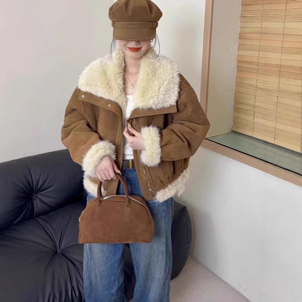 2024 Winter Faux Fur Lambswool Coat: Thick, Fleece-lined, Loose Fit, Short Length, Large Lapel Design for Warmth L
2024 Winter Faux Fur Lambswool Coat: Thick, Fleece-lined, Loose Fit, Short Length, Large Lapel Design for Warmth L