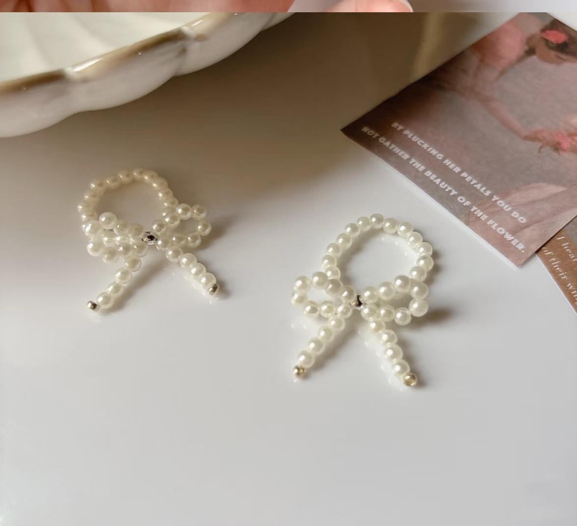 Elastic Beaded Bow Hair Tie Stretchy Hair Band with Small Beads for Secure Hold and Comfortable Fit Suitable for Various Hair Types
Elastic Beaded Bow Hair Tie Stretchy Hair Band with Small Beads for Secure Hold and Comfortable Fit Suitable for Various Hair Types