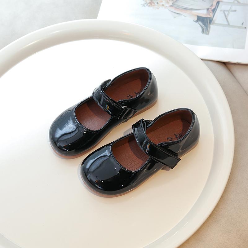 Children s Leather Shoes New Spring Autumn Girls Princess Shoes Fashion Glossy PU Red Kids Causal Ballet Flat Shoes Simple 26
Children s Leather Shoes New Spring Autumn Girls Princess Shoes Fashion Glossy PU Red Kids Causal Ballet Flat Shoes Simple 26