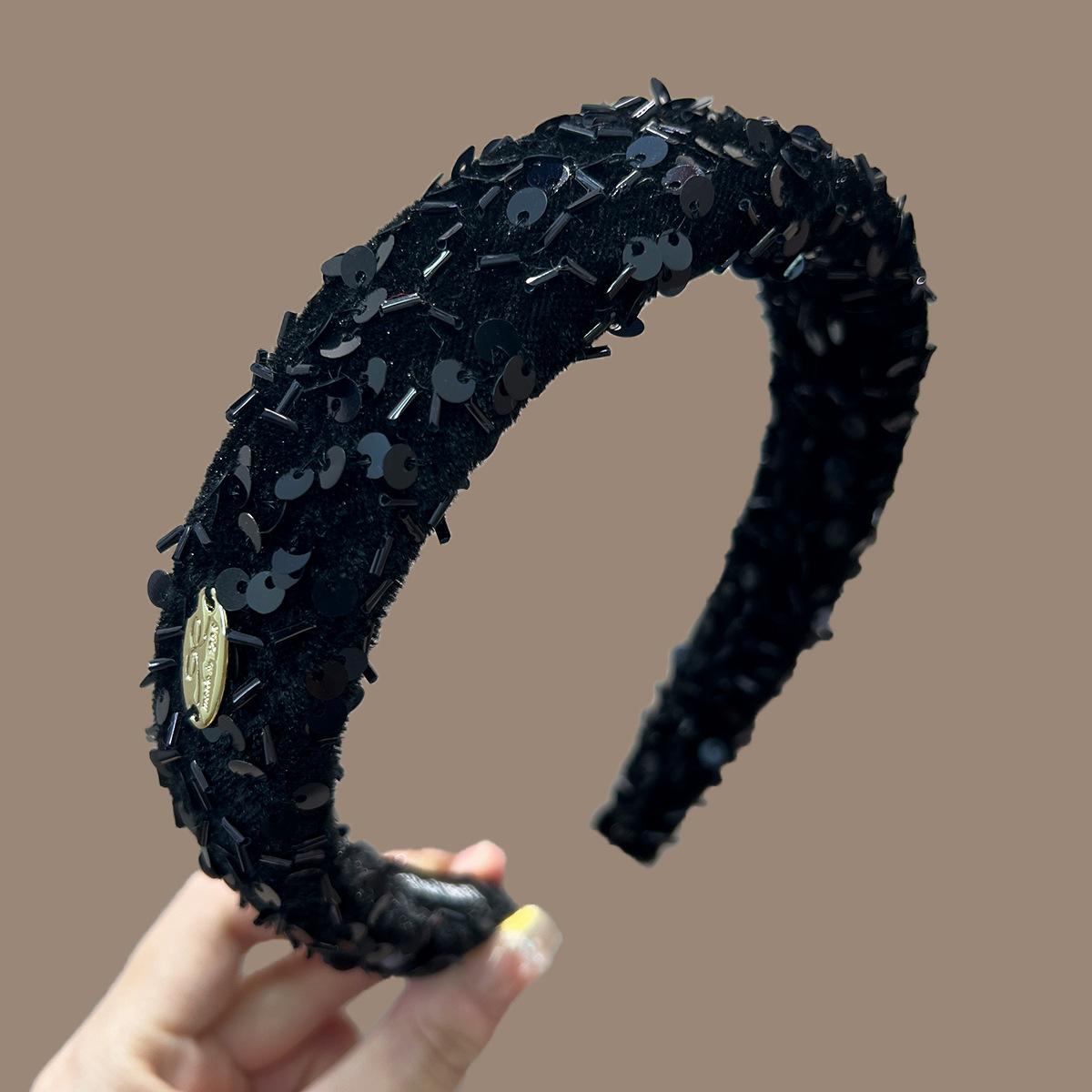 Женская черная высококачественная повязка для волос с пайетками и бантом для осени/зимы
Женская черная высококачественная повязка для волос с пайетками и бантом для осени/зимы