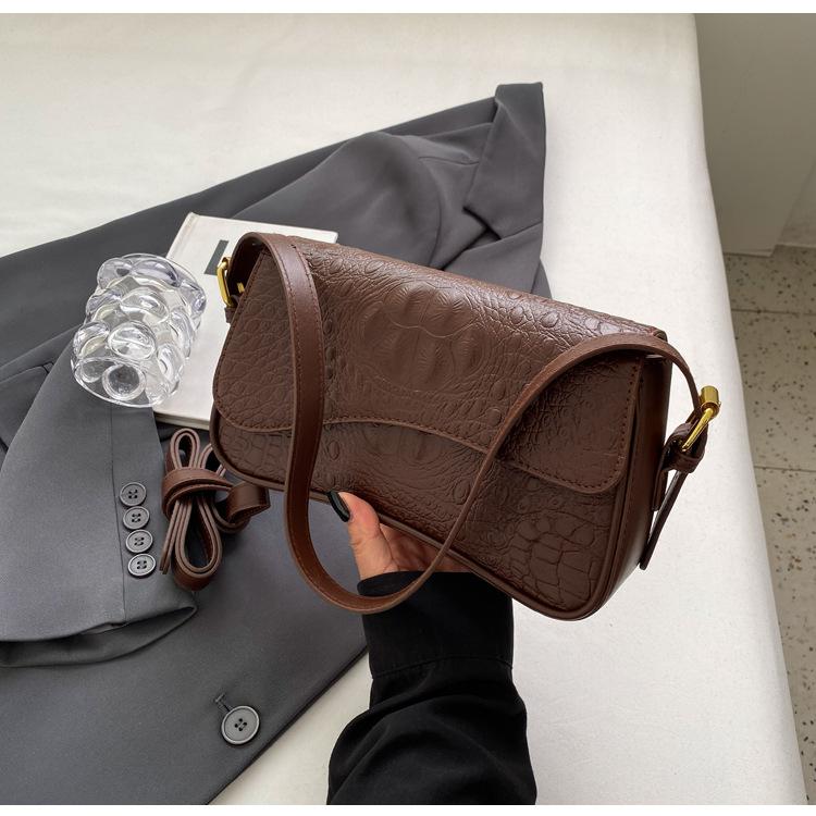 Ніша високого класу сумка під пахвами 2024 новий простий візерунок крокодила маленька квадратна сумка модна приміська сумка сумка жіноча
Ніша високого класу сумка під пахвами 2024 новий простий візерунок крокодила маленька квадратна сумка модна приміська сумка сумка жіноча