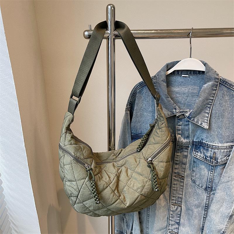 Large capacity cotton clothes bag women s 2025 autumn and winter new popular fashion canvas light commuting shoulder dumpling women s bag зелёный
Large capacity cotton clothes bag women s 2025 autumn and winter new popular fashion canvas light commuting shoulder dumpling women s bag зелёный