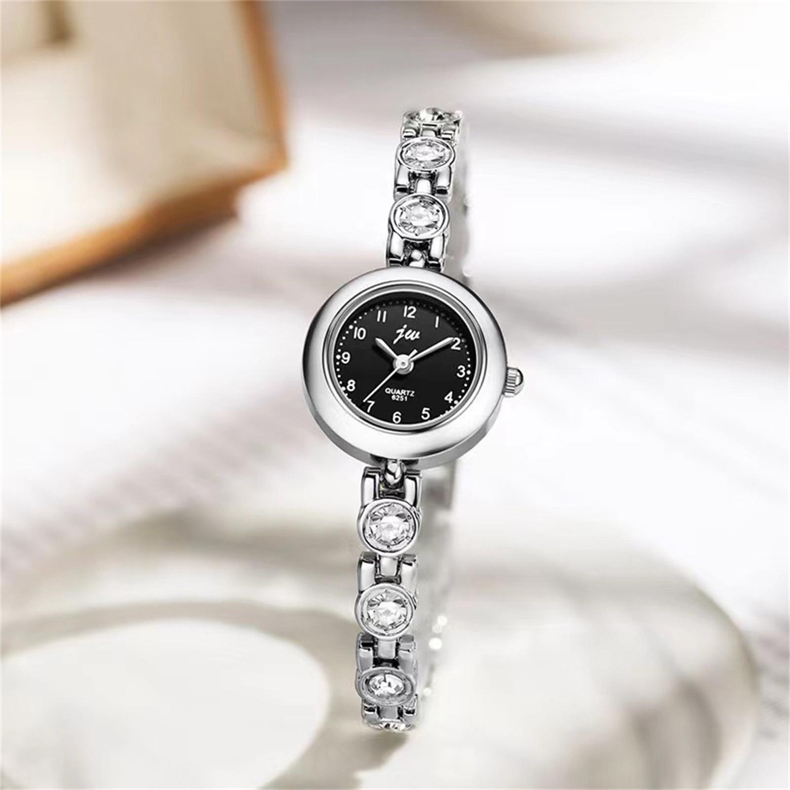 Женские модные кожаные часы One Size
Женские модные кожаные часы One Size