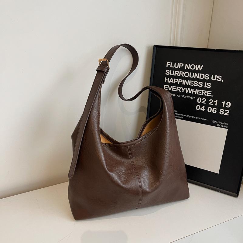 Retro commuter large-capacity bag women s 2025 new textured soft leather shoulder bag versatile messenger bucket tote bag темно-коричневого
Retro commuter large-capacity bag women s 2025 new textured soft leather shoulder bag versatile messenger bucket tote bag темно-коричневого