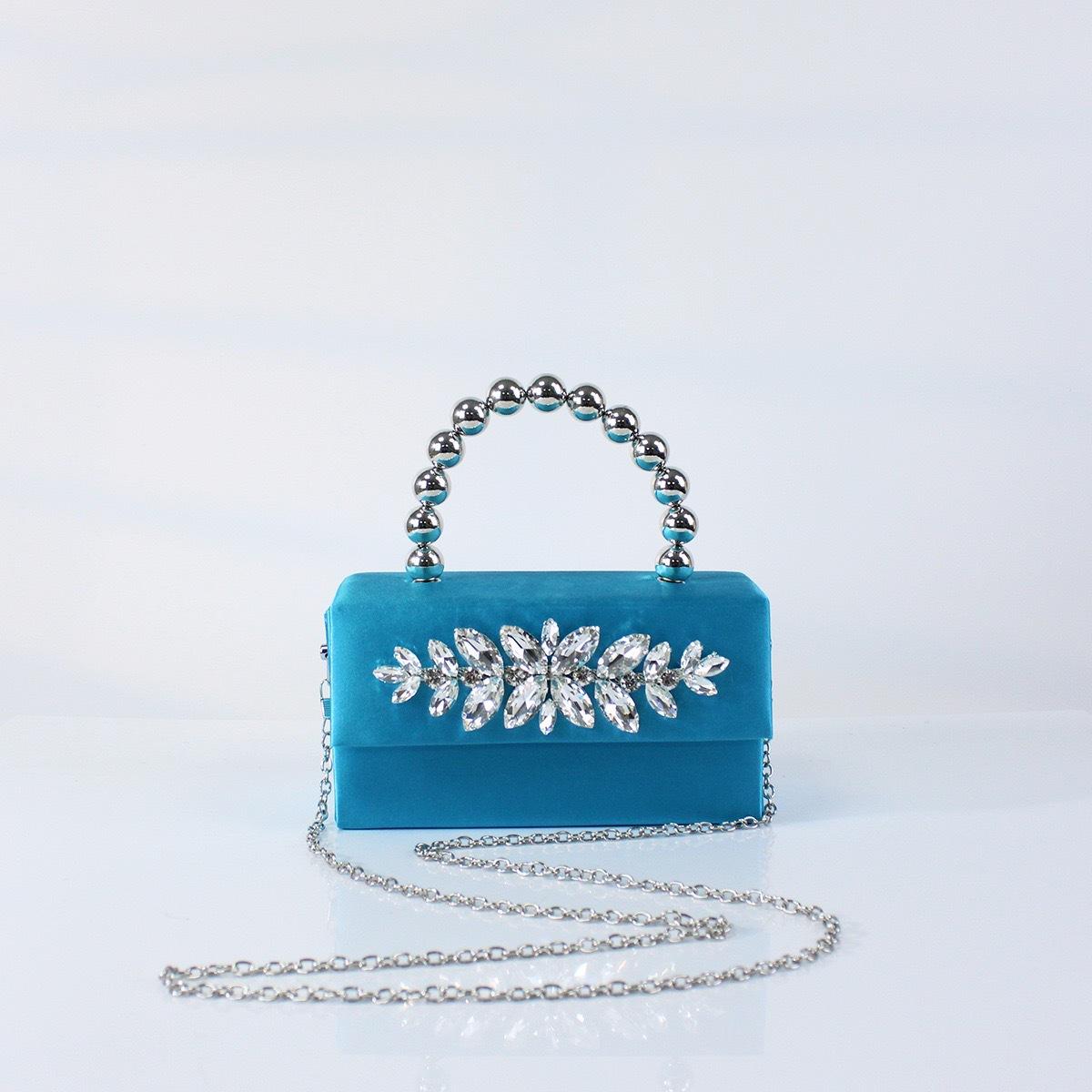 2025 Shiny Rhinestone Snowflake Knot Small Square Bag Banquet Silk Pearl Clutch Women синий
2025 Shiny Rhinestone Snowflake Knot Small Square Bag Banquet Silk Pearl Clutch Women синий