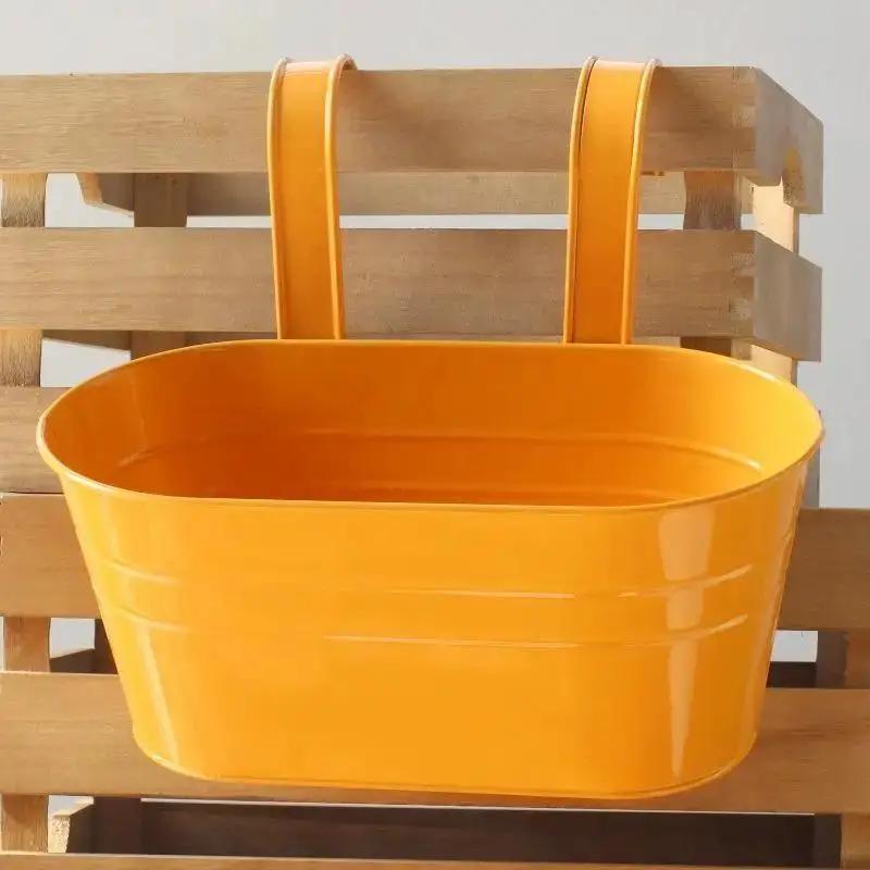 Красочный подвесной цветочный горшок, съемный двойной крюк, горшок для растений для забора, садовое украшение, подставка для цветов бонсай, домашний декор для балкона оранжевый
Красочный подвесной цветочный горшок, съемный двойной крюк, горшок для растений для забора, садовое украшение, подставка для цветов бонсай, домашний декор для балкона оранжевый