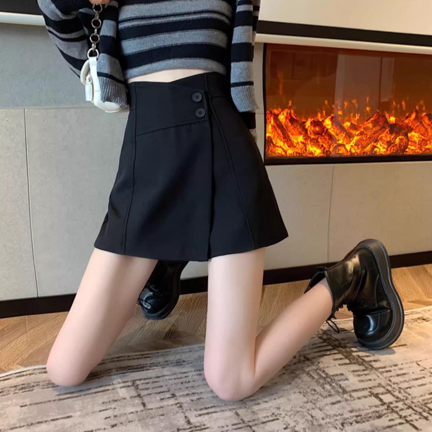 2024 Women s High-Waisted Black A-Line Culottes - Loose, Slimming, and Straight-Leg Design for Summer. 3XL
2024 Women s High-Waisted Black A-Line Culottes - Loose, Slimming, and Straight-Leg Design for Summer. 3XL
