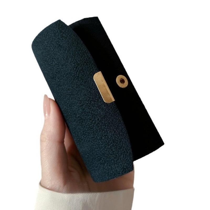 Exquisite Portable Mini Jewelry Storage Box Women Travel Anti-oxidation Ring Jewelry Luxury Velvet Box 10x5x3.3cm чёрный
Exquisite Portable Mini Jewelry Storage Box Women Travel Anti-oxidation Ring Jewelry Luxury Velvet Box 10x5x3.3cm чёрный
