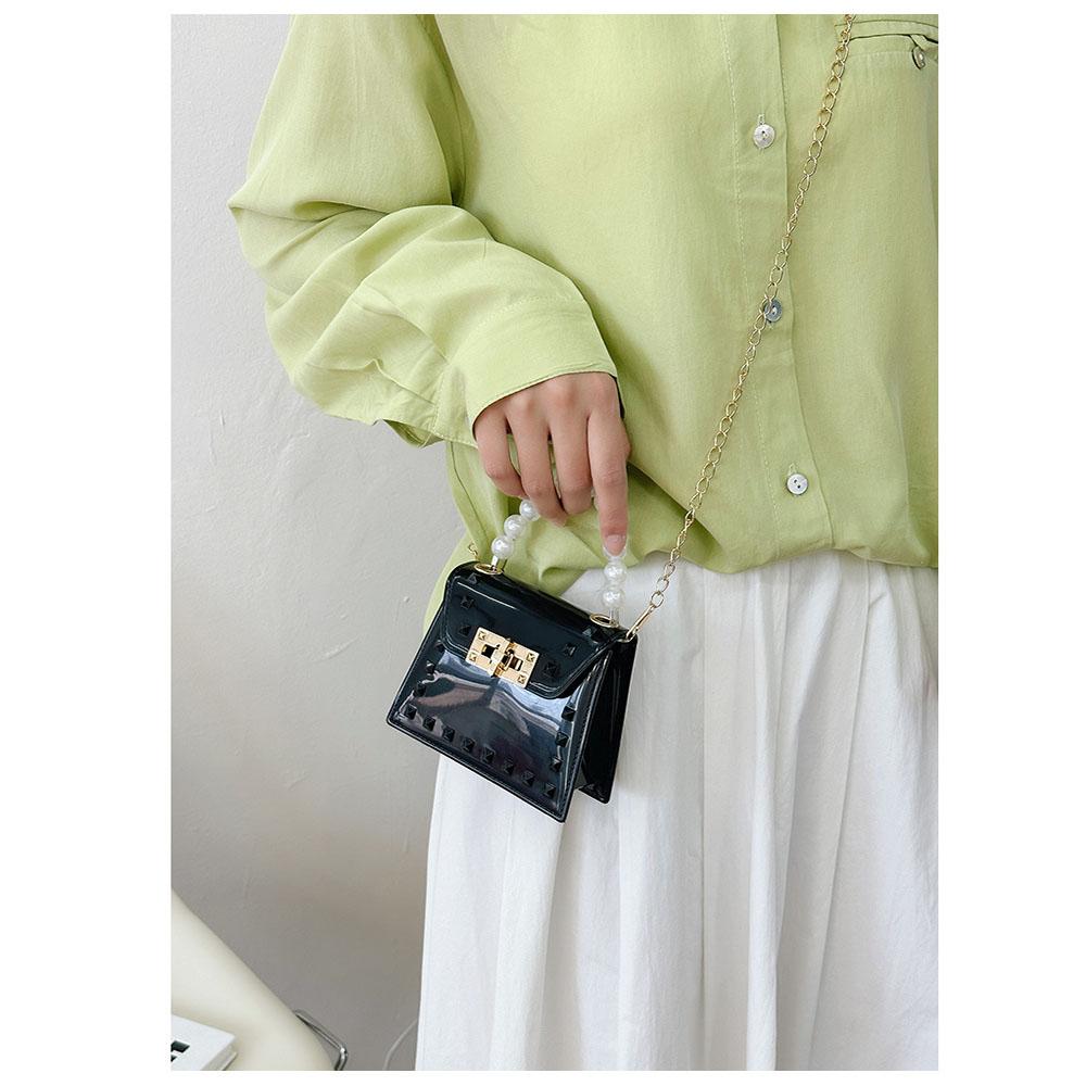 Fashionable girls Shoulder Bag From Guangzhou Factory Wholesale Candy Color Crossbody Bag With Chain Mobile Phone Pocket Insid чорний
Fashionable girls Shoulder Bag From Guangzhou Factory Wholesale Candy Color Crossbody Bag With Chain Mobile Phone Pocket Insid чорний