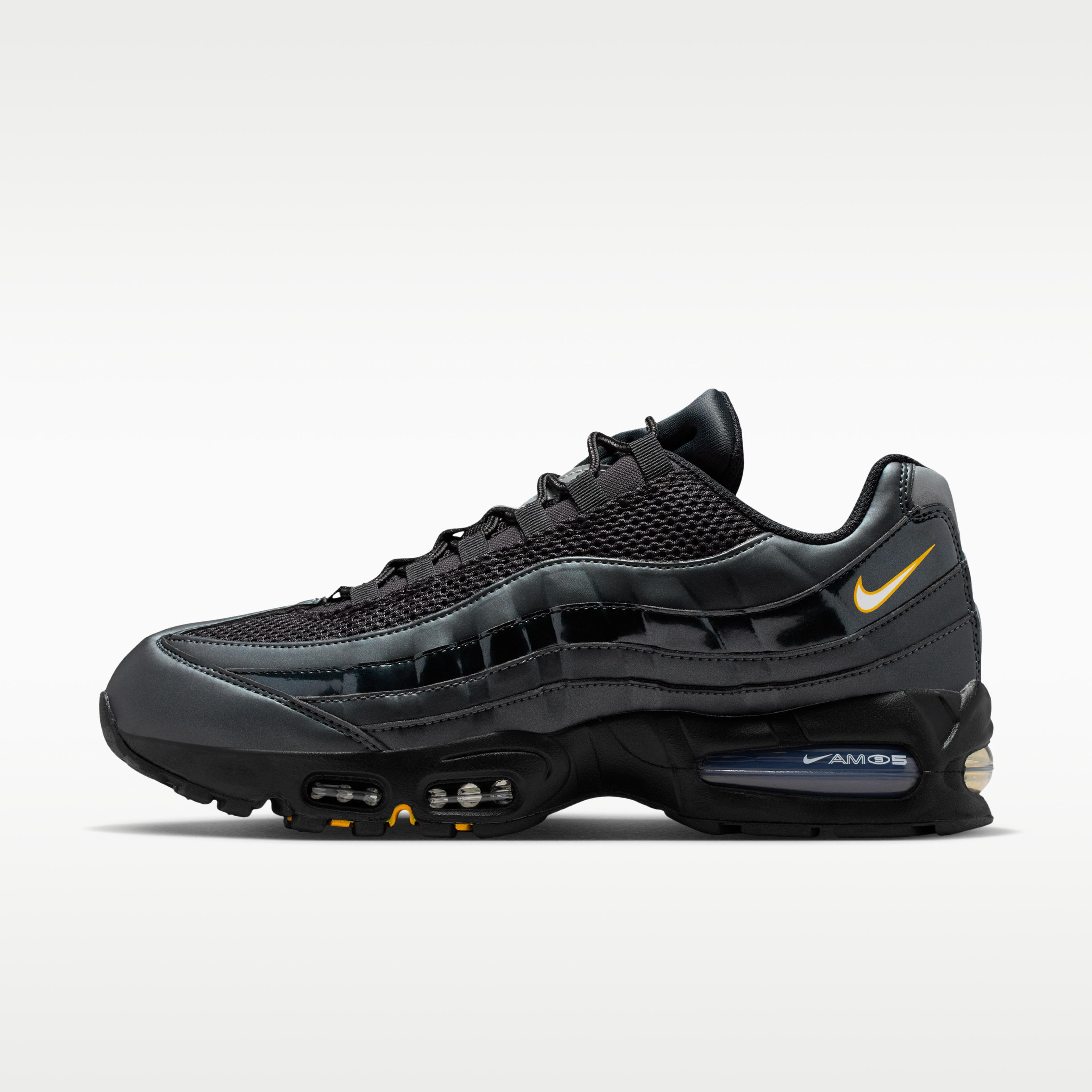 Nike Air Max 95 SE Big Bubble Total 90 Черный 39
Nike Air Max 95 SE Big Bubble Total 90 Черный 39