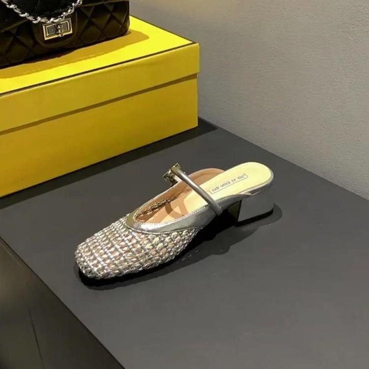 2025 тканые полые каблуки туфли на высоком каблуке сумка голова полушлепанцы детская одежда лето новый Мэри Джейн крутые шлепанцы 40
2025 тканые полые каблуки туфли на высоком каблуке сумка голова полушлепанцы детская одежда лето новый Мэри Джейн крутые шлепанцы 40