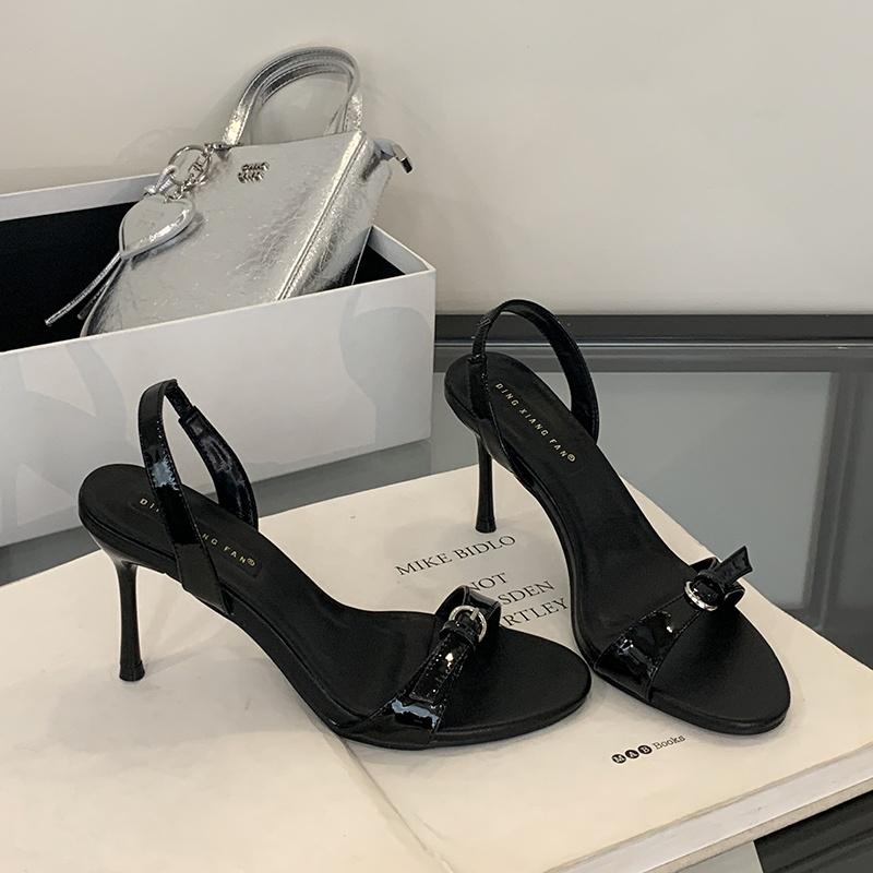 Мода Танцуем Женские Босоножки на Высоком Каблуке Обувь Женская Круглый Носок Ремешок с Пряжкой на Щиколотке Обувь Мода Металлические Женские Туфли-Лодочки на Каблуке Красная Обувь 40 чёрный
Мода Танцуем Женские Босоножки на Высоком Каблуке Обувь Женская Круглый Носок Ремешок с Пряжкой на Щиколотке Обувь Мода Металлические Женские Туфли-Лодочки на Каблуке Красная Обувь 40 чёрный