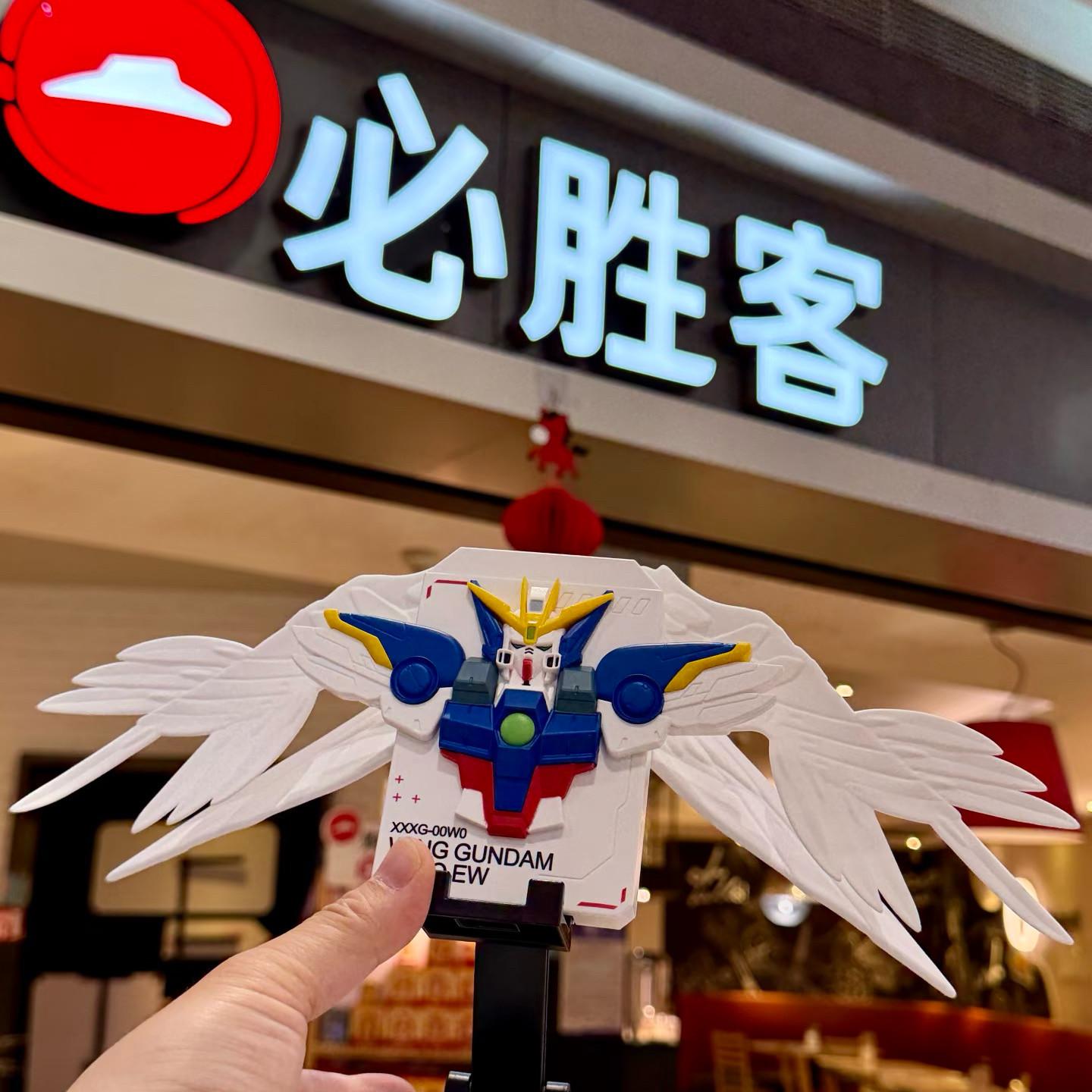 Limited Edition Robot Action Figure: XXXG-00W0 Wing Zero Custom 30th Anniversary Model - Collectible Poseable Mech for Fans
Limited Edition Robot Action Figure: XXXG-00W0 Wing Zero Custom 30th Anniversary Model - Collectible Poseable Mech for Fans