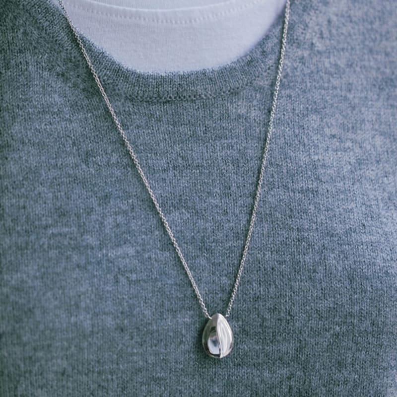by hyeres Fig necklace (Silver) BH7N4A727WB700 single type
by hyeres Fig necklace (Silver) BH7N4A727WB700 single type