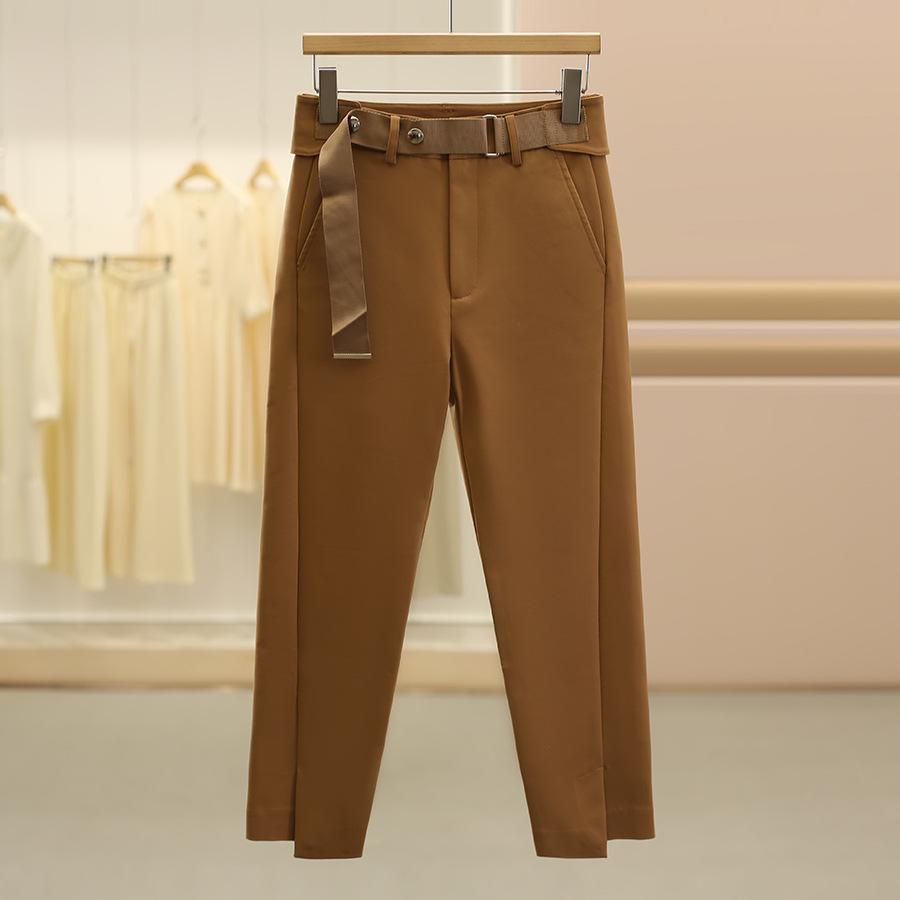 Брюки кэжуал прилегающего силуэта с нерегулярным разрезом от бренда Wei Mei для осени 2XL
Брюки кэжуал прилегающего силуэта с нерегулярным разрезом от бренда Wei Mei для осени 2XL