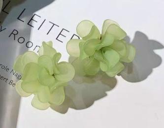 Flower Stud Earrings for Women Camellia Flowers Shape Charming Sweet Girls Earrings Party Wedding Jewelry зелёный
Flower Stud Earrings for Women Camellia Flowers Shape Charming Sweet Girls Earrings Party Wedding Jewelry зелёный