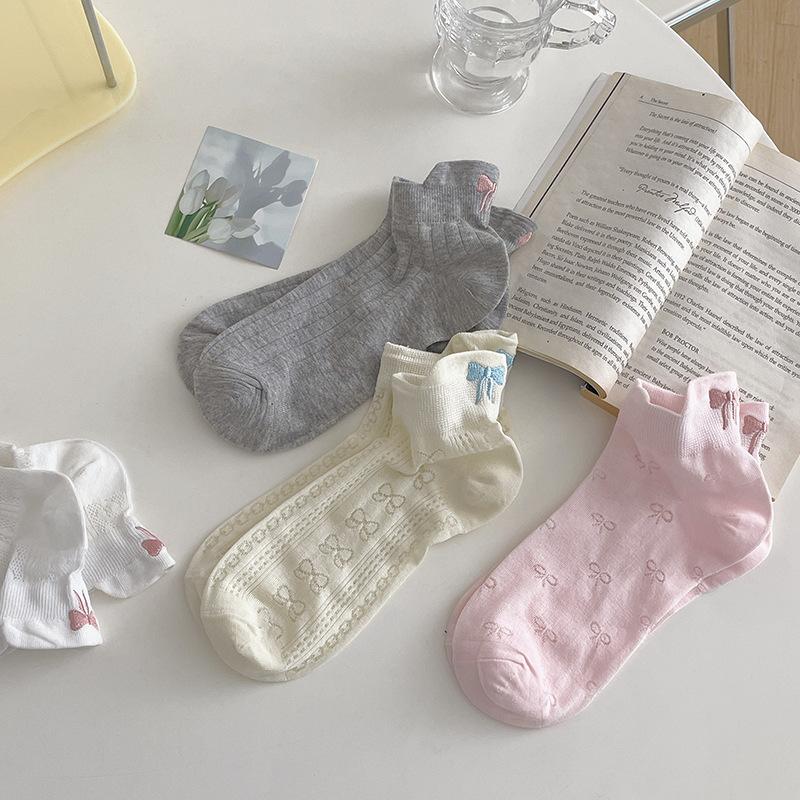 Heel Bow Embroidered Short Socks, Breathable and Three-dimensional Ear Boat Socks for Spring and Summer, Trendy and Versatile Women s Socks 1 pair
Heel Bow Embroidered Short Socks, Breathable and Three-dimensional Ear Boat Socks for Spring and Summer, Trendy and Versatile Women s Socks 1 pair