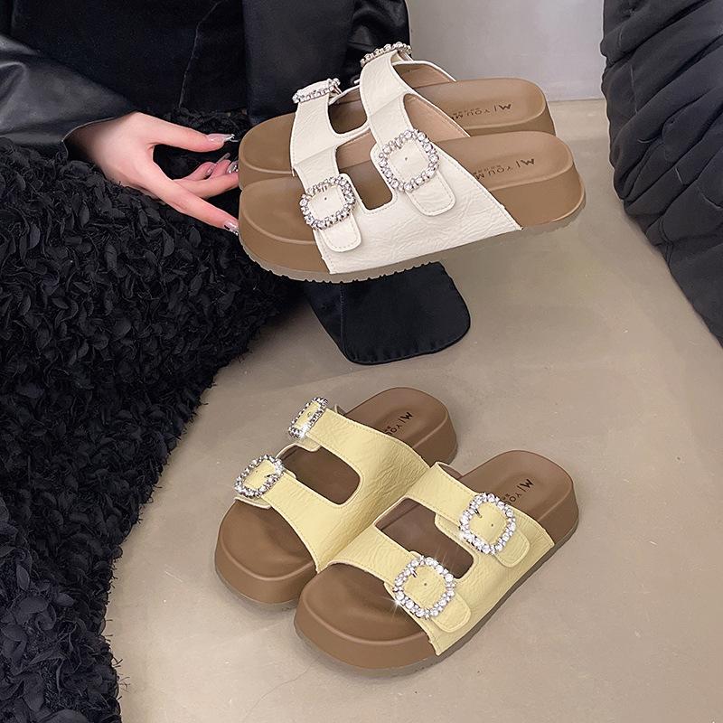 Comfortable and breathable hollow-out cool slippers, new rhinestone buckle retro casual cool slippers in summer 2025 35 бежевий
Comfortable and breathable hollow-out cool slippers, new rhinestone buckle retro casual cool slippers in summer 2025 35 бежевий