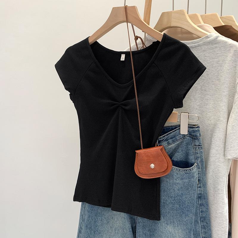 Уникальная женская футболка с V-образным вырезом и коротким рукавом, плиссированная, облегающая - лето 2024 г., шик S чёрный
Уникальная женская футболка с V-образным вырезом и коротким рукавом, плиссированная, облегающая - лето 2024 г., шик S чёрный