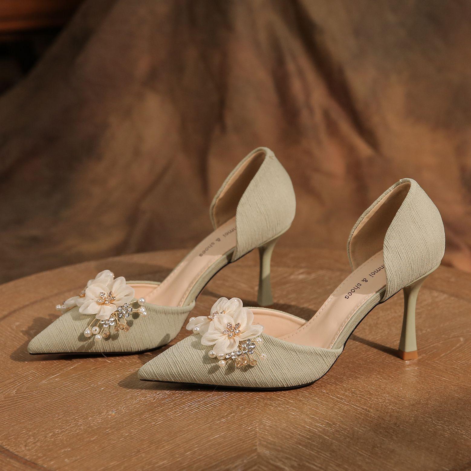 A-Decal small fragrant style hollow thin heel cloth professional shoes simple commuting high heels women s shoes versatile 34
A-Decal small fragrant style hollow thin heel cloth professional shoes simple commuting high heels women s shoes versatile 34