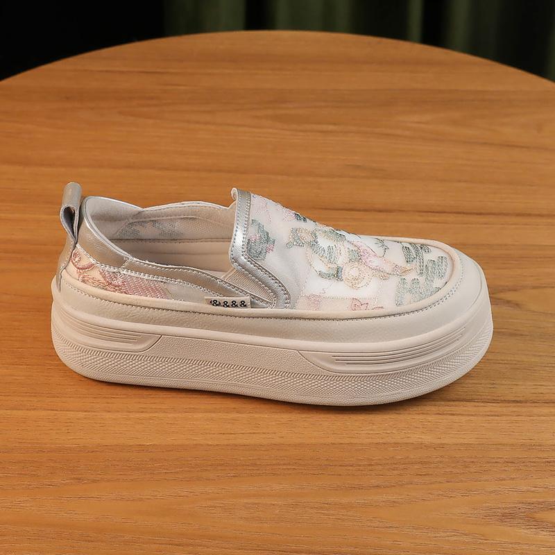 Весенние и летние туфли на платформе белого цвета для женщин, лето 2024, новые дышащие сетчатые новые китайские повседневные туфли, ленивые одинарные туфли, взрыв 38