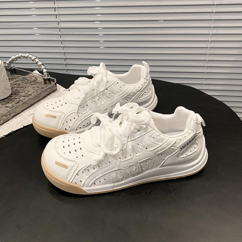 Ugly cute hollow thick-soled moral training 22 summer new chic niche student breathable sports shoes 35
Ugly cute hollow thick-soled moral training 22 summer new chic niche student breathable sports shoes 35
