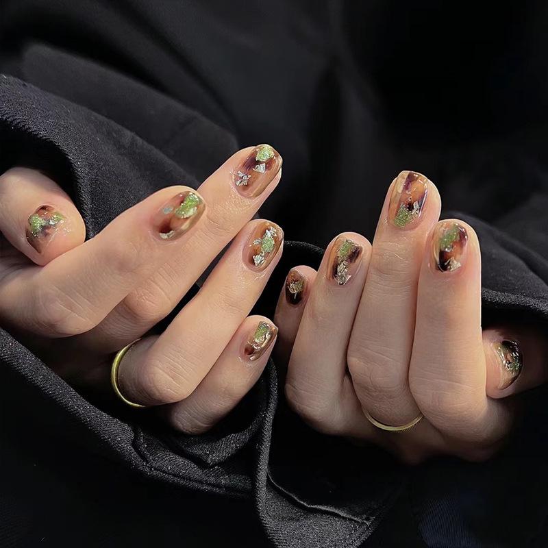 Wearable Ombre Green & Silver Amber Nail Stickers - Short Style, Removable Nail Art Tips Phototherapy Gel Style
Wearable Ombre Green & Silver Amber Nail Stickers - Short Style, Removable Nail Art Tips Phototherapy Gel Style