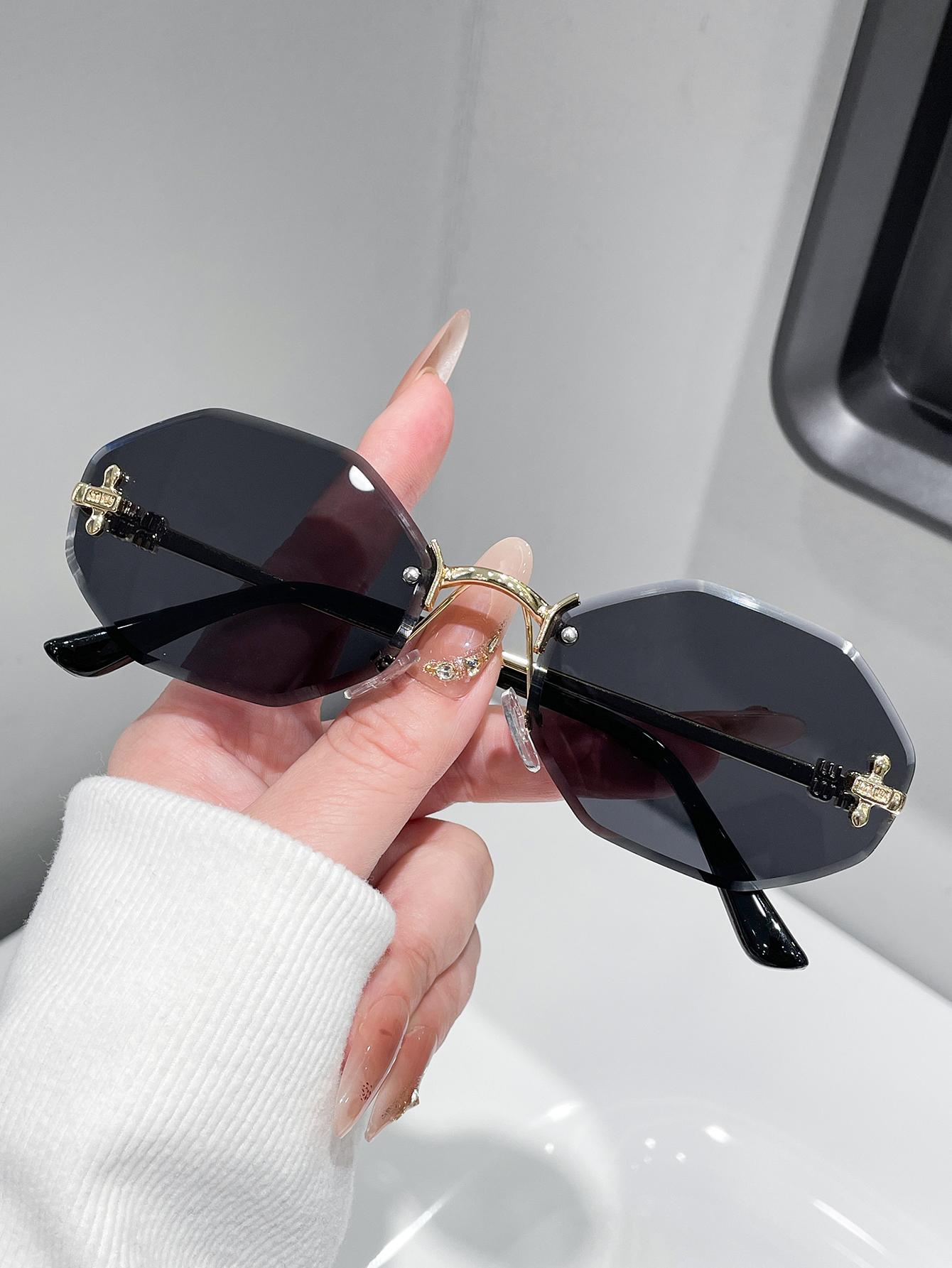 1PCS Unisex Fashion Frameless Sunglasses Beach Vacation Casual Sun Protection Glasses Best Friends Style Eyewear чорний
1PCS Unisex Fashion Frameless Sunglasses Beach Vacation Casual Sun Protection Glasses Best Friends Style Eyewear чорний