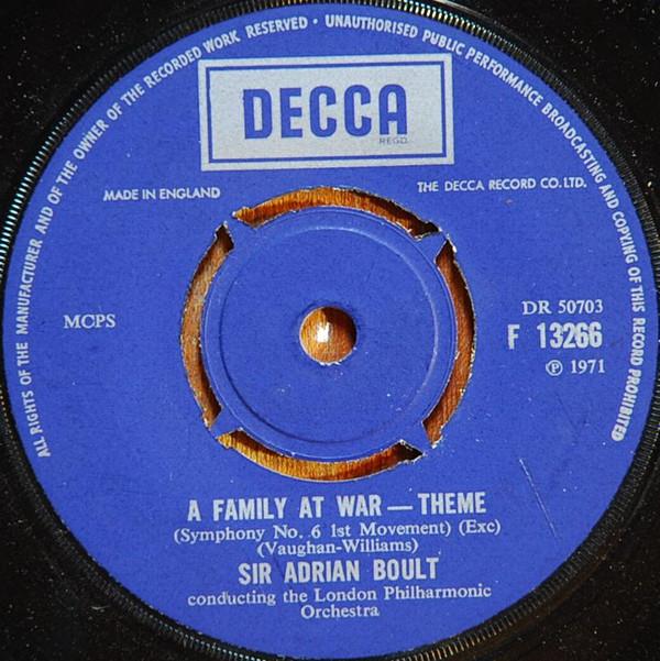 7inch Record SIR ADRIAN BOULT CONDUCTING THE LON A Family At War Theme F13266 Decca 1971 UK Soundtracks Musicals Used
7inch Record SIR ADRIAN BOULT CONDUCTING THE LON A Family At War Theme F13266 Decca 1971 UK Soundtracks Musicals Used