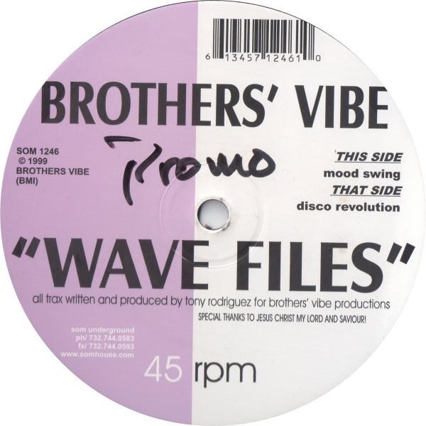 10-дюймовая пластинка BROTHERS VIBE - Wave Files SOM1246 SOM Underground 1999 США Танцевальная и Электронная Б/У
10-дюймовая пластинка BROTHERS VIBE - Wave Files SOM1246 SOM Underground 1999 США Танцевальная и Электронная Б/У