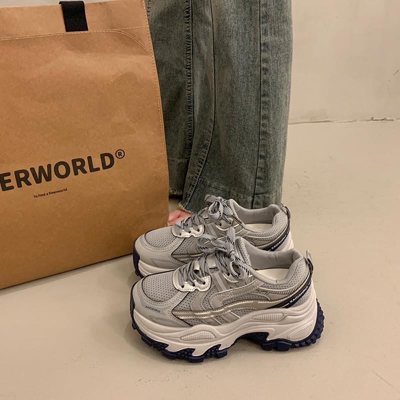 Thick-soled dad shoes for women 2025 autumn new versatile retro 7cm~ heightening casual mesh sports muffin women s shoes 40 серый
Thick-soled dad shoes for women 2025 autumn new versatile retro 7cm~ heightening casual mesh sports muffin women s shoes 40 серый